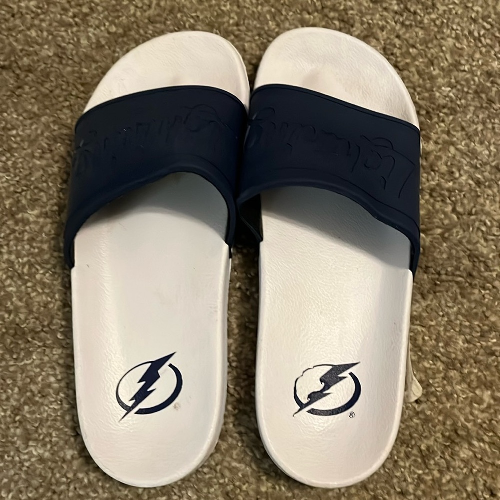 NWOT Tampa Bay Lightning Slip Ons Size 9-10